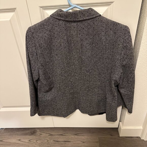 Banana Republic Wool Blend Blazer, Size 12 petite, Gray with Black Polka Dots - Picture 3 of 5